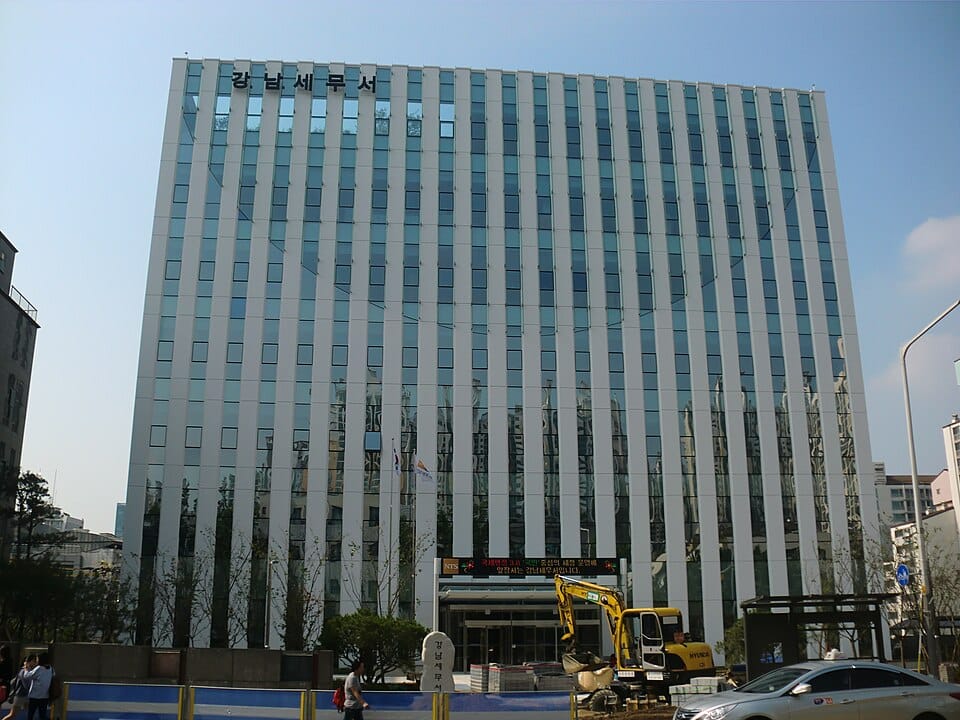 South Korea's Youth Unemployment Hits 8.2% Amid Structural Job Market Shift