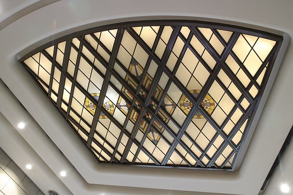 Japan's Central Bank Holds Rates Steady as Yen Weakens Past 160 Mark